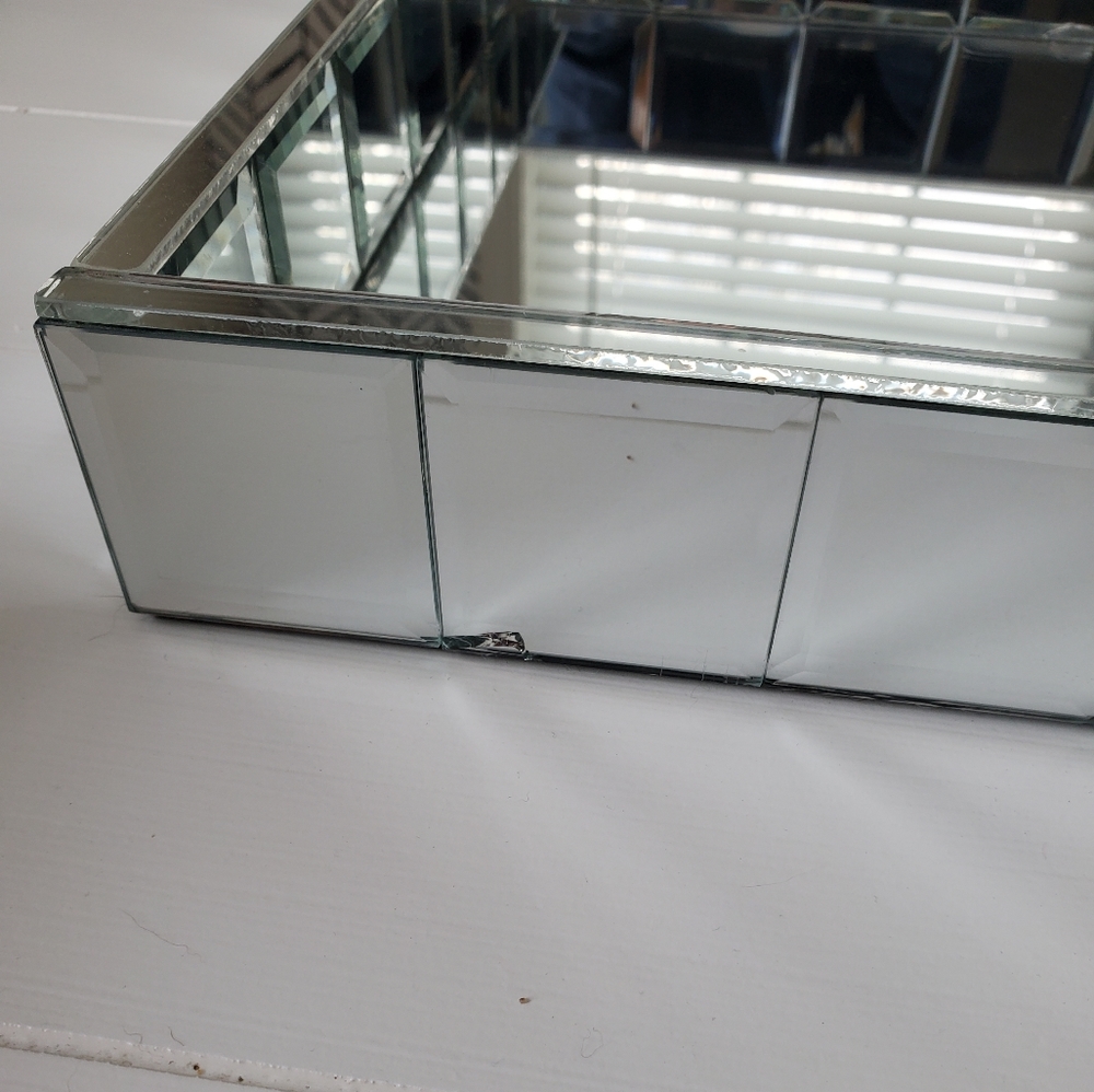 Mirrored Tray - Picture 6 of 6